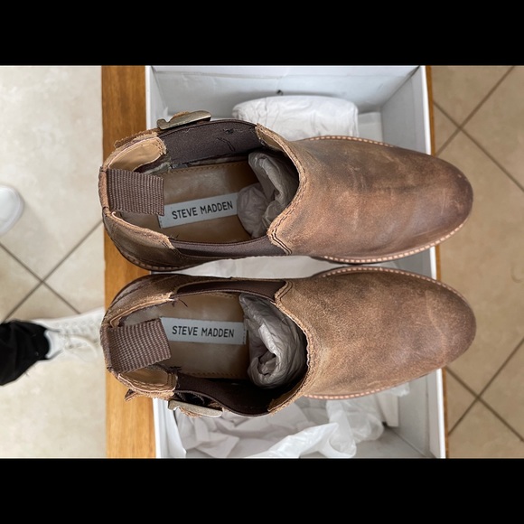 Steve Madden Boots - Picture 3 of 9